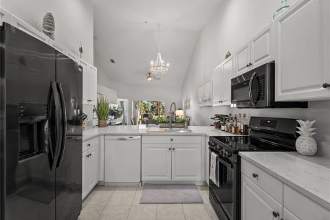 Copropriété à vendre à Sarasota, Floride: 2 chambres, 133.13 m2 № 2434508 - photo 11