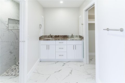 Villa ou maison à vendre à Cape Coral, Floride: 3 chambres, 166.76 m2 № 1971991 - photo 16