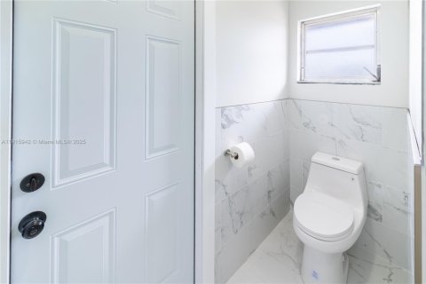 Villa ou maison à vendre à Cape Coral, Floride: 3 chambres, 166.76 m2 № 1971991 - photo 26