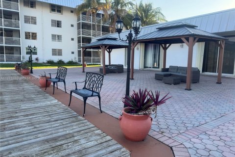 Copropriété à vendre à North Miami Beach, Floride: 1 chambre № 2042257 - photo 13