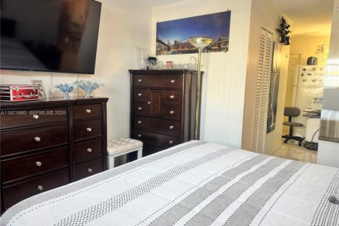 Copropriété à vendre à North Miami Beach, Floride: 1 chambre № 2042257 - photo 12