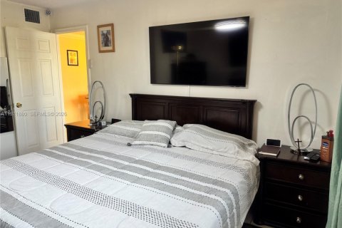 Copropriété à vendre à North Miami Beach, Floride: 1 chambre № 2042257 - photo 10