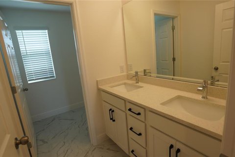 Casa en alquiler en Clermont, Florida, 5 dormitorios, 270.44 m2 № 1917388 - foto 7