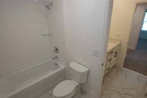 Casa en alquiler en Clermont, Florida, 5 dormitorios, 270.44 m2 № 1917388 - foto 6