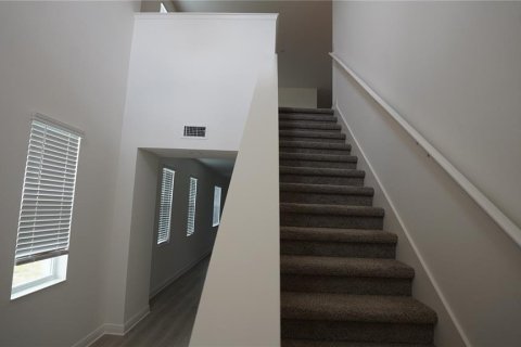Casa en alquiler en Clermont, Florida, 5 dormitorios, 270.44 m2 № 1917388 - foto 4
