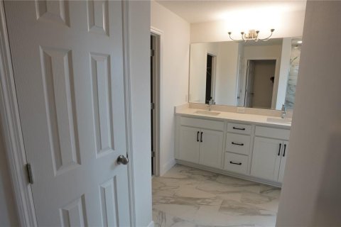 Casa en alquiler en Clermont, Florida, 5 dormitorios, 270.44 m2 № 1917388 - foto 24