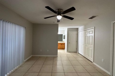 House in Kissimmee, Florida 4 bedrooms, 157.38 sq.m. № 2235643 - photo 8