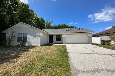House in Kissimmee, Florida 4 bedrooms, 157.38 sq.m. № 2235643 - photo 2