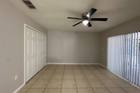 House in Kissimmee, Florida 4 bedrooms, 157.38 sq.m. № 2235643 - photo 16