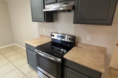 House in Kissimmee, Florida 4 bedrooms, 157.38 sq.m. № 2235643 - photo 9