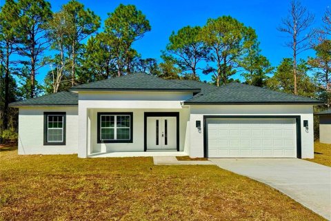 Casa en Citrus Springs, Florida 3 dormitorios, 142.05 m2 № 1525332