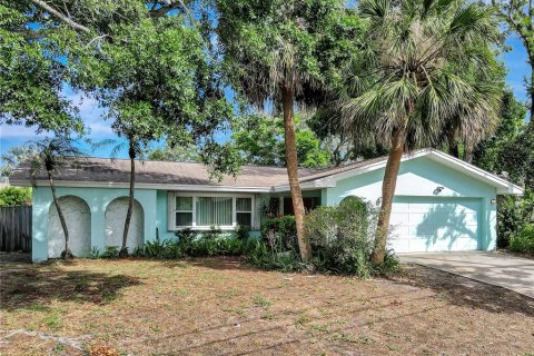 Casa en alquiler en Largo, Florida, 3 dormitorios, 161.84 m2 № 1853204 - foto 1