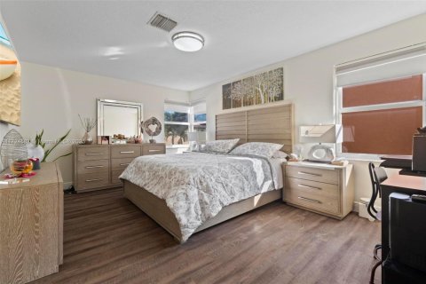 House in Pembroke Pines, Florida 4 bedrooms, 170.57 sq.m. № 1985045 - photo 30