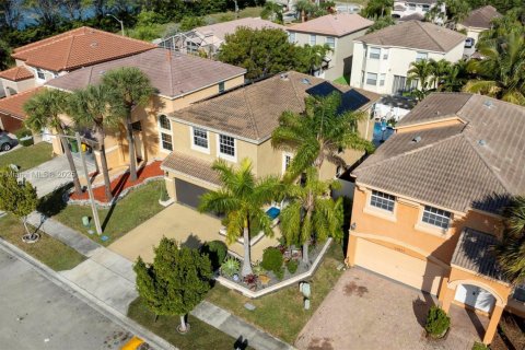 House in Pembroke Pines, Florida 4 bedrooms, 170.57 sq.m. № 1985045 - photo 5
