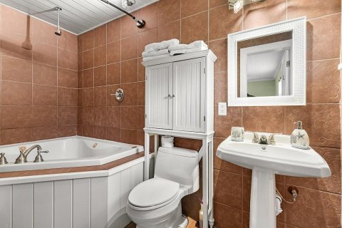 House in Vero Beach, Florida 3 bedrooms, 151.24 sq.m. № 2087461 - photo 12