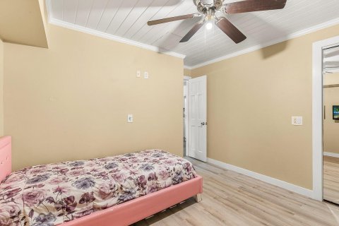 House in Vero Beach, Florida 3 bedrooms, 151.24 sq.m. № 2087461 - photo 15