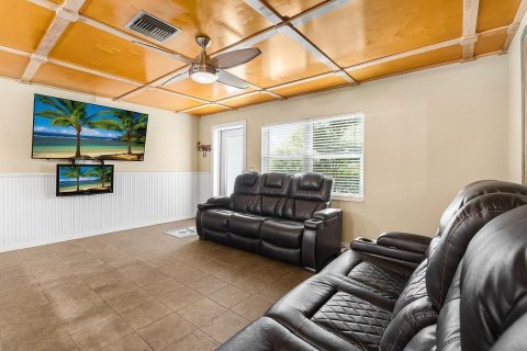 House in Vero Beach, Florida 3 bedrooms, 151.24 sq.m. № 2087461 - photo 4