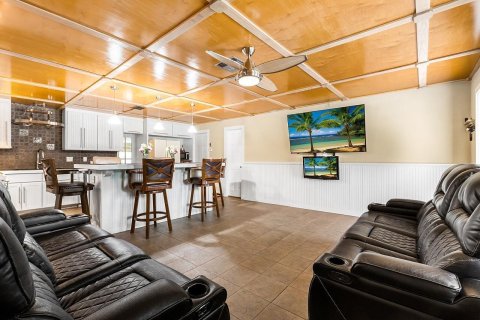 House in Vero Beach, Florida 3 bedrooms, 151.24 sq.m. № 2087461 - photo 6