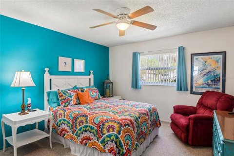 House in Spring Hill, Florida 2 bedrooms, 102.66 sq.m. № 2395905 - photo 18