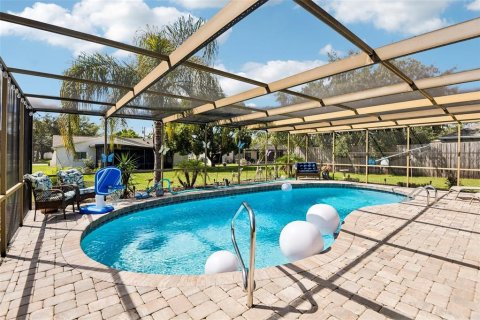 House in Spring Hill, Florida 2 bedrooms, 102.66 sq.m. № 2395905 - photo 2