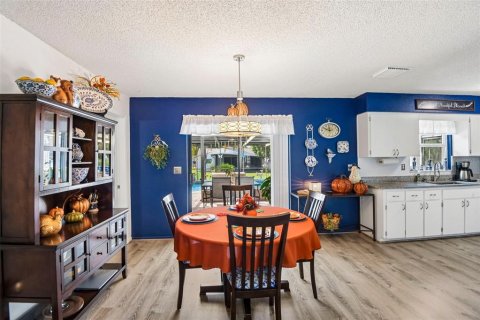 House in Spring Hill, Florida 2 bedrooms, 102.66 sq.m. № 2395905 - photo 8