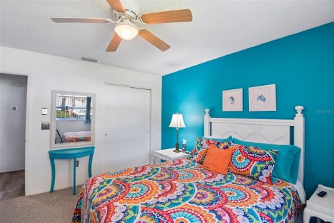 House in Spring Hill, Florida 2 bedrooms, 102.66 sq.m. № 2395905 - photo 19