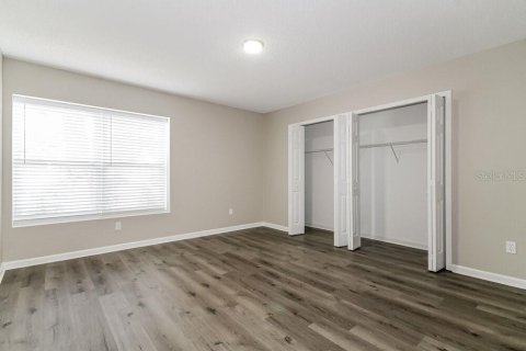 Villa ou maison à louer à New Port Richey, Floride: 4 chambres, 201.04 m2 № 2426882 - photo 14