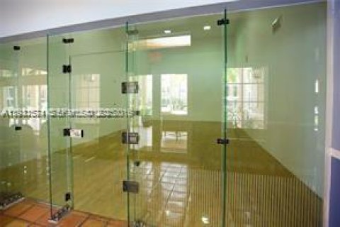 Condo in Pembroke Pines, Florida, 1 bedroom  № 1990994 - photo 23