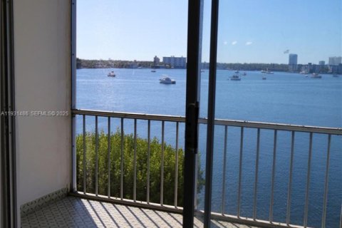 Купить кондоминиум в Авентура, Флорида 1 спальня, 71.35м2, № 1990119 - фото 24