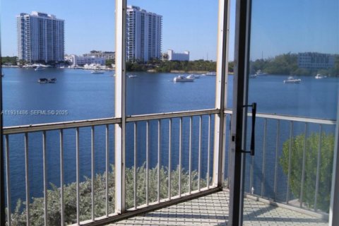 Купить кондоминиум в Авентура, Флорида 1 спальня, 71.35м2, № 1990119 - фото 25