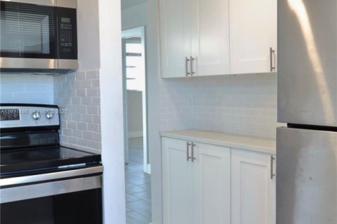 Купить кондоминиум в Авентура, Флорида 1 спальня, 71.35м2, № 1990119 - фото 4