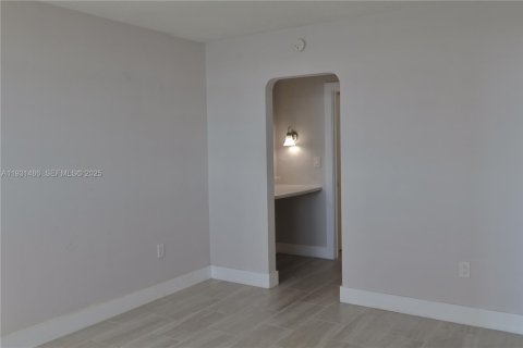 Купить кондоминиум в Авентура, Флорида 1 спальня, 71.35м2, № 1990119 - фото 21