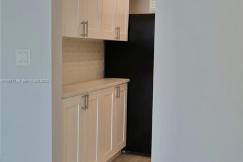 Купить кондоминиум в Авентура, Флорида 1 спальня, 71.35м2, № 1990119 - фото 11