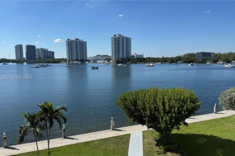 Купить кондоминиум в Авентура, Флорида 1 спальня, 71.35м2, № 1990119 - фото 1