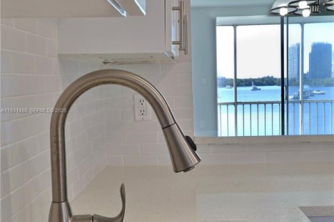 Купить кондоминиум в Авентура, Флорида 1 спальня, 71.35м2, № 1990119 - фото 6