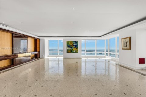 Condo in Miami, Florida, 4 bedrooms  № 1944647 - photo 9
