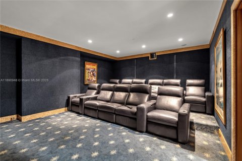 Condo in Miami, Florida, 4 bedrooms  № 1944647 - photo 27