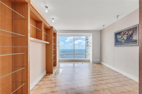Condo in Miami, Florida, 4 bedrooms  № 1944647 - photo 21