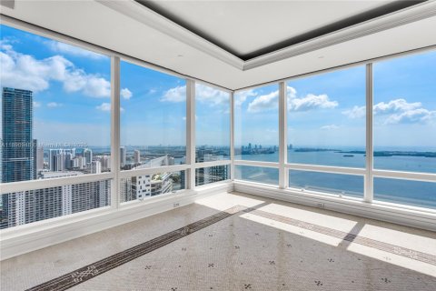 Condo in Miami, Florida, 4 bedrooms  № 1944647 - photo 10