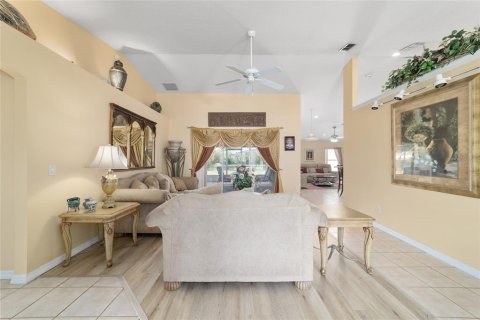 Villa ou maison à vendre à Ocala, Floride: 5 chambres, 251.95 m2 № 1907191 - photo 18