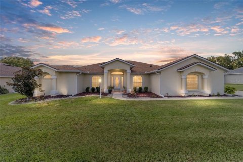 Villa ou maison à vendre à Ocala, Floride: 5 chambres, 251.95 m2 № 1907191 - photo 1