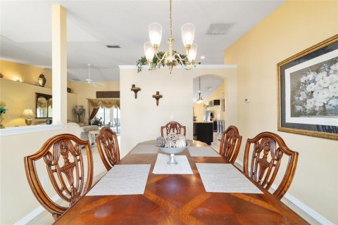Villa ou maison à vendre à Ocala, Floride: 5 chambres, 251.95 m2 № 1907191 - photo 6