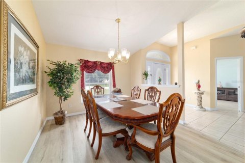 Villa ou maison à vendre à Ocala, Floride: 5 chambres, 251.95 m2 № 1907191 - photo 8