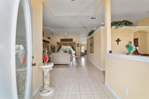 Villa ou maison à vendre à Ocala, Floride: 5 chambres, 251.95 m2 № 1907191 - photo 4