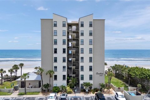 Condominio en venta en New Smyrna Beach, Florida, 2 dormitorios, 135.64 m2 № 1787452 - foto 1