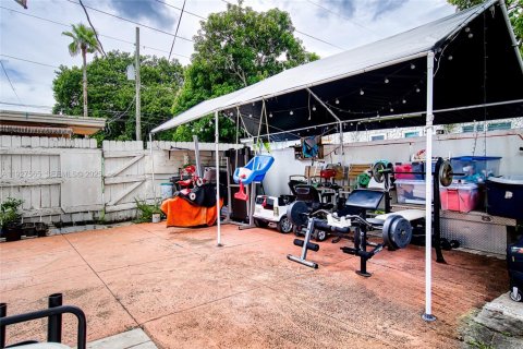 Commercial property in Hollywood, Florida 196.3 sq.m. № 1986719 - photo 26