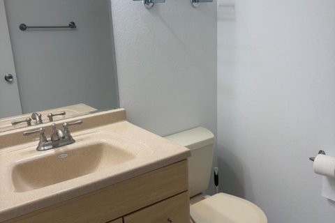 Condo in Fort Lauderdale, Florida, 2 bedrooms  № 2399951 - photo 9