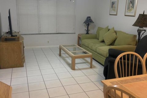 Condo in Fort Lauderdale, Florida, 2 bedrooms  № 2399951 - photo 4