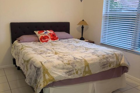 Condo in Fort Lauderdale, Florida, 2 bedrooms  № 2399951 - photo 12