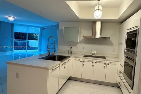Condominio en alquiler en Sunny Isles Beach, Florida, 3 dormitorios, 134.52 m2 № 1845781 - foto 6